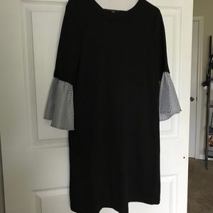 Bell sleeve Dress